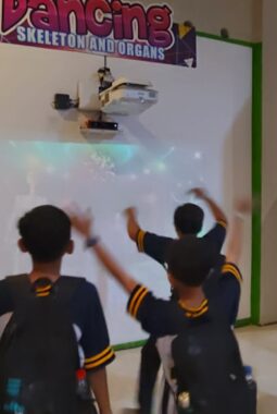 Refreshing SD Almadany ke Jatim Park: Penuh Keakraban dan Membahagiakan