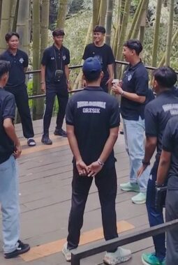 Training Camp Futsal SMAMDELA Bangun Kekompakan Pemain