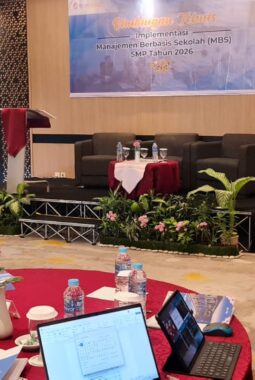 Partisipasi dalam Bimtek MBS Kemendikdasmen, Spemdalas Paparkan Strategi Pengelolaam Mandiri dan Peningkatan Mutu