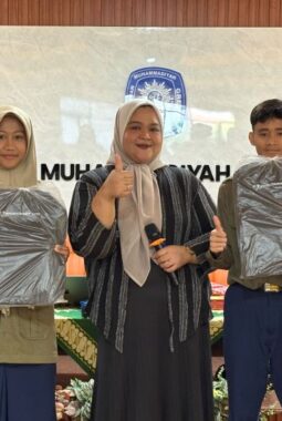 Smamsatu Gresik Gelar Kuliah Tamu Prodistik ITS, Dorong Siswa Siapkan Karya dan Karier