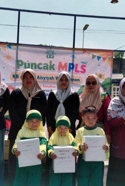 MPLS KB dan TK Aisyiyah Wringinanom Ditutup dengan Keceriaan Fun Game Bersama Orang Tua